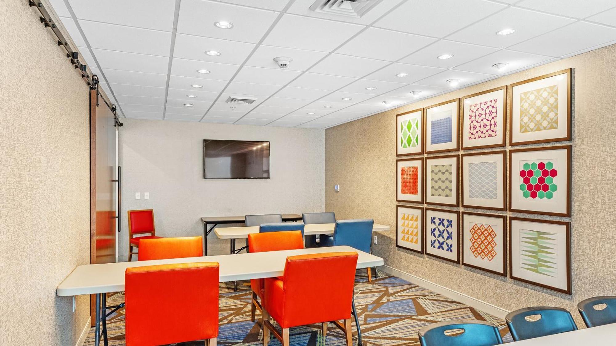 Holiday Inn Express & Suites Mobile - University Area By Ihg מראה חיצוני תמונה