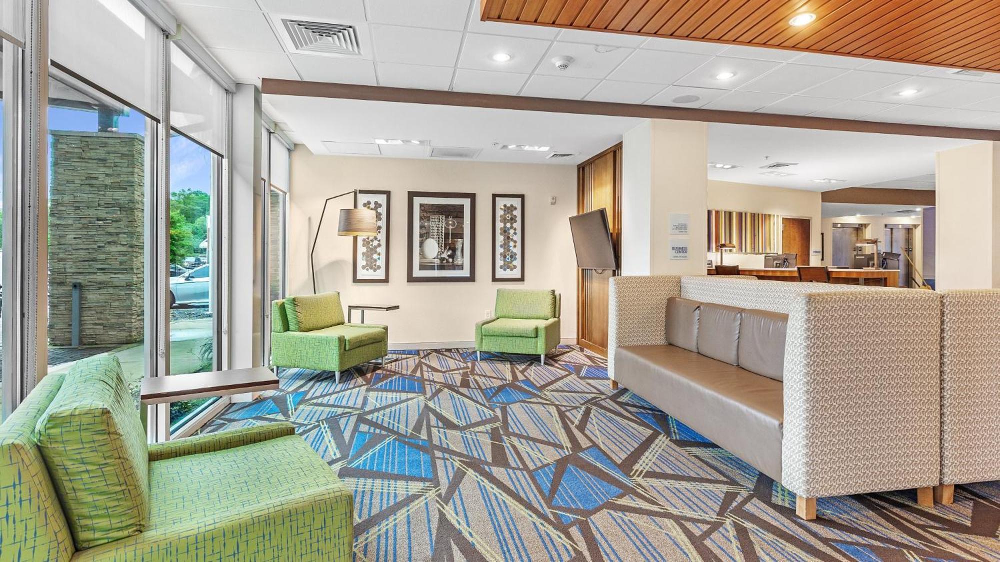 Holiday Inn Express & Suites Mobile - University Area By Ihg מראה חיצוני תמונה