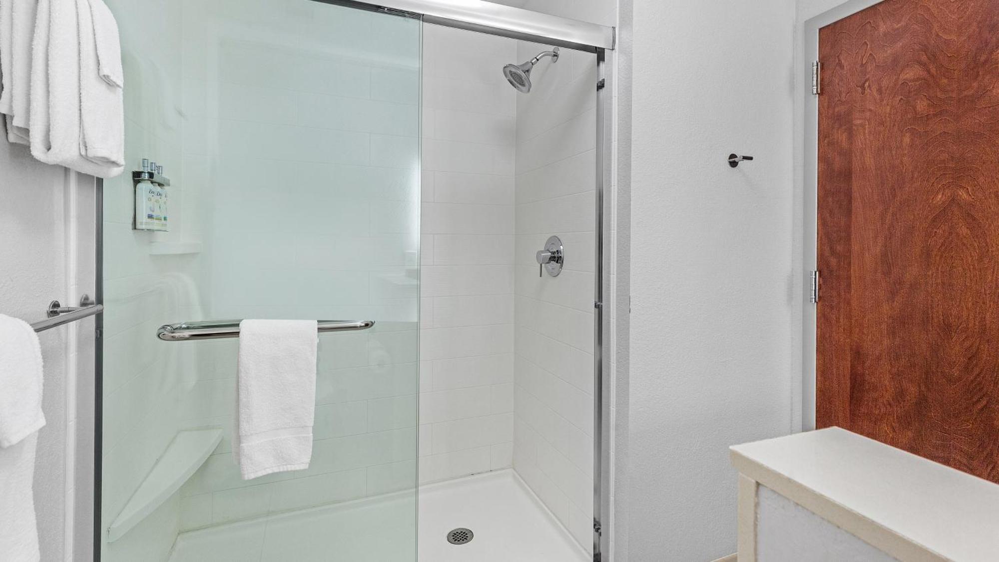 Holiday Inn Express & Suites Mobile - University Area By Ihg מראה חיצוני תמונה