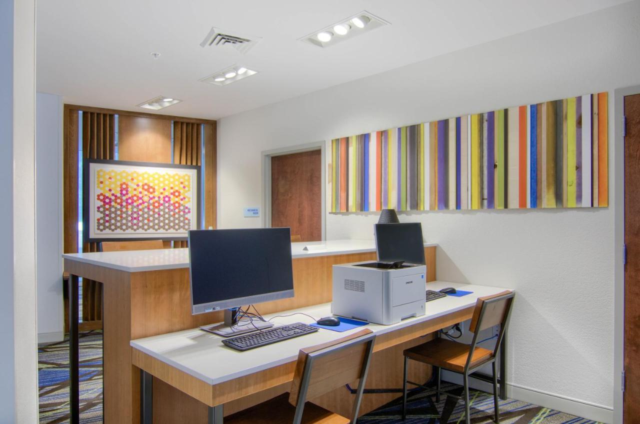 Holiday Inn Express & Suites Mobile - University Area By Ihg מראה חיצוני תמונה